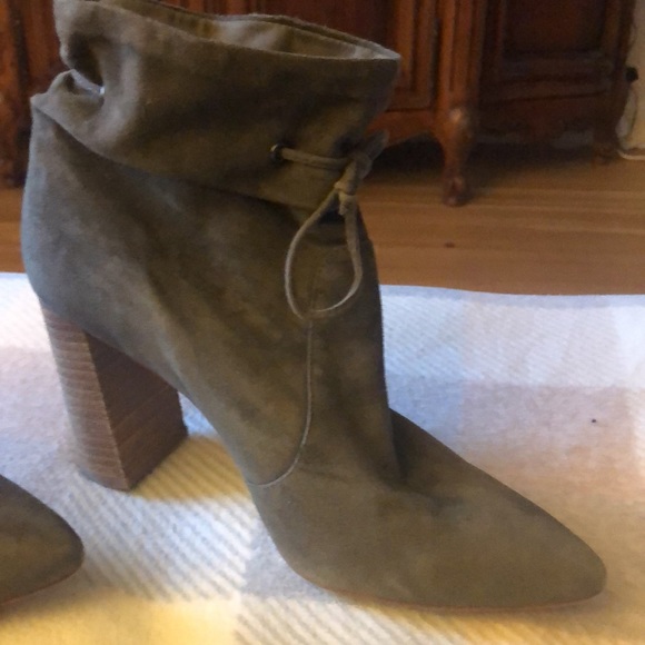 Ankle Boots - 2 Pairs - both are New w/o box size 7 - Picture 3 of 9